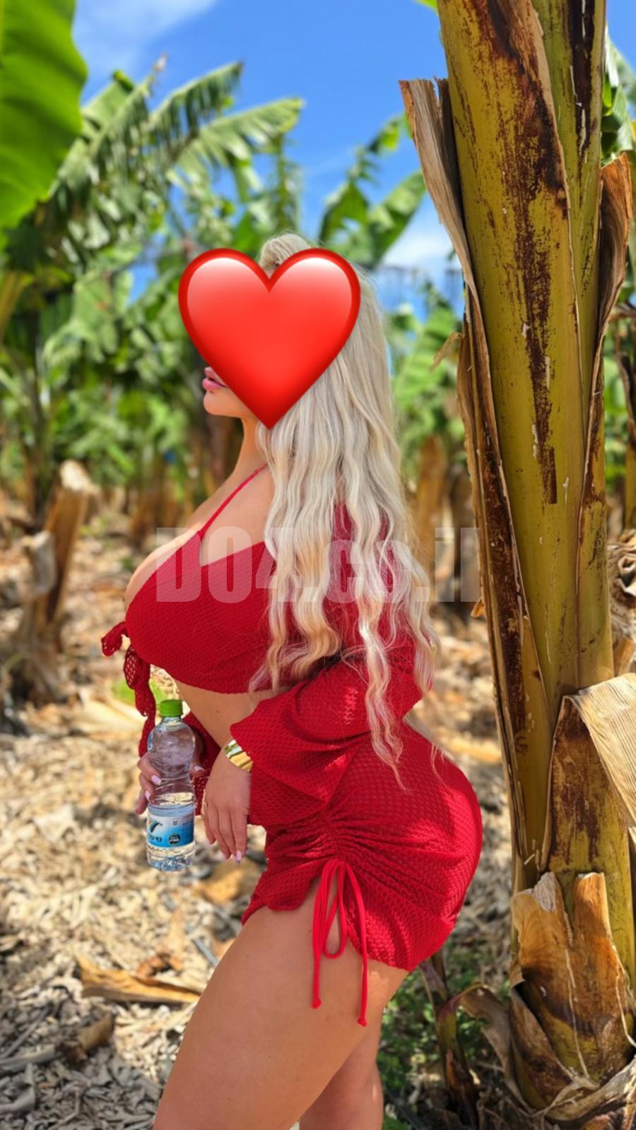 סופיה בלונדינית מטפלת מקצועית – בחיפה
